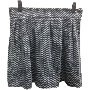 Candies Size 9 black & white skirt